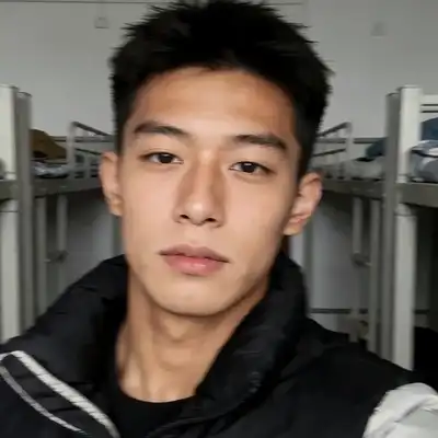 李英
